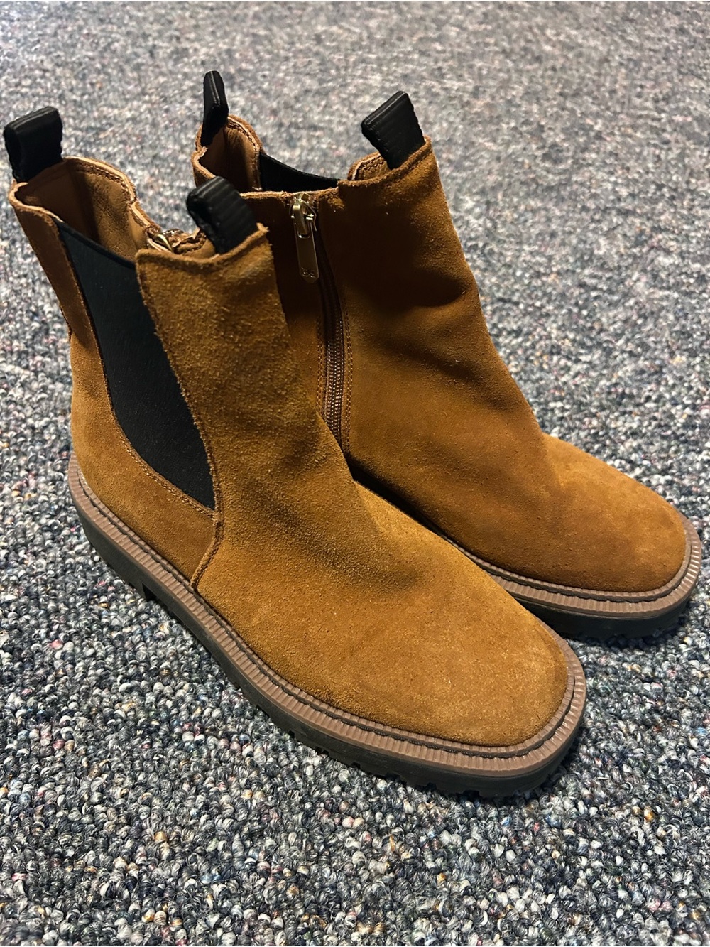 Suede Chelsea Boots in Tan